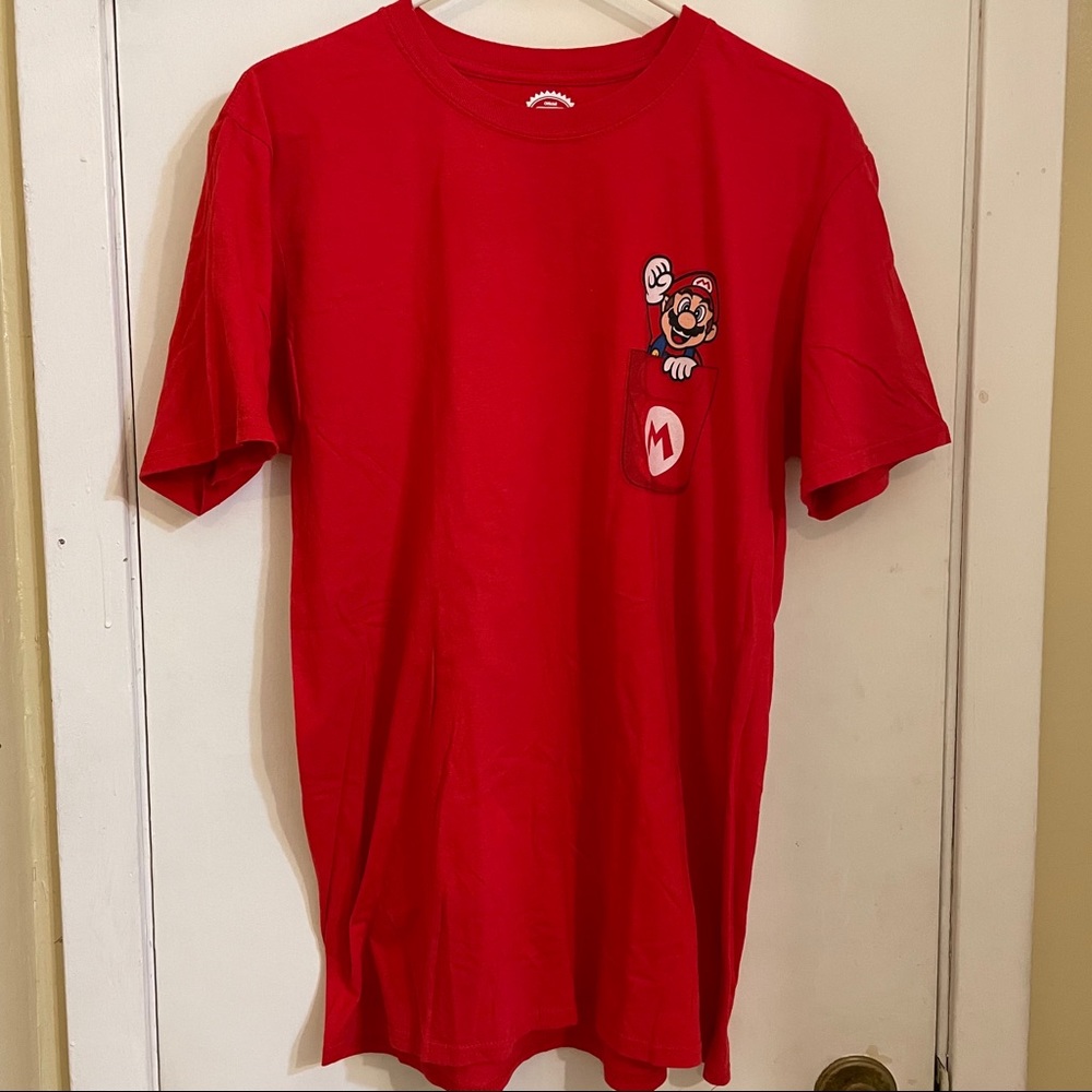 Nintendo Super Mario T-shirt - Men’s Large